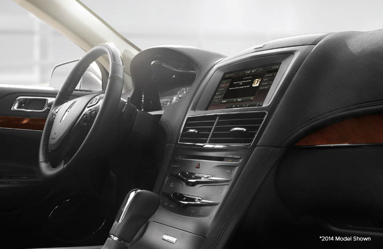 Lincoln MKT interior features
