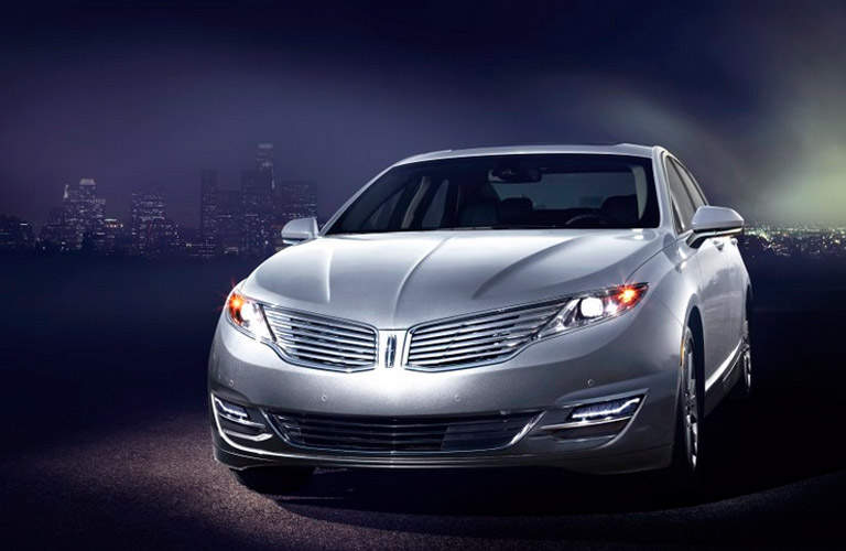 The 2015 Lincoln MKZ in Madison WI has a sleek exterior!