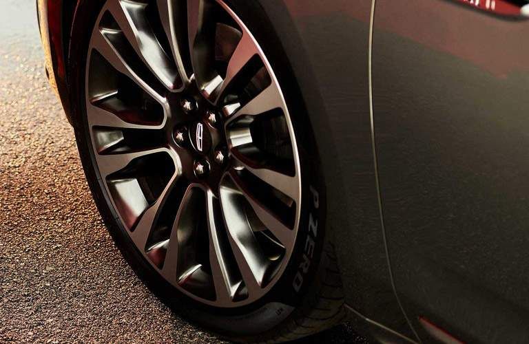 2017 Lincoln Continental Rhapsody aluminum wheels